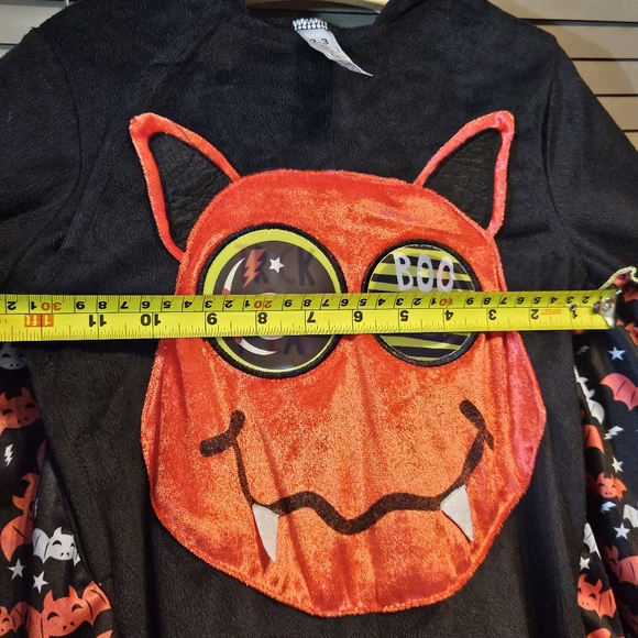 AS NEW 2nd of 2 matching 2-3 yrs Halloween onesie costume, red, holographic eyes - Picture 12 of 14